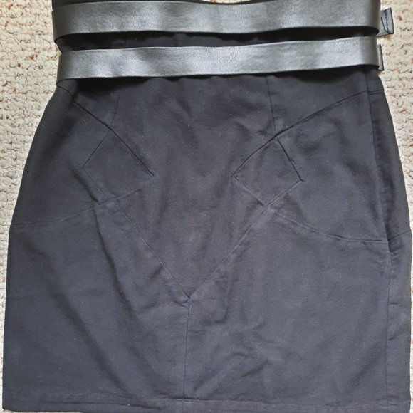 High waisted Lovisa Burfitt mini-skirt with belts - Picture 2 of 5